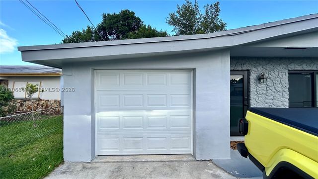 230 NW 8th Ave, Dania Beach, FL 33004
