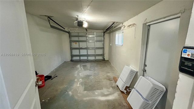 230 NW 8th Ave, Dania Beach, FL 33004