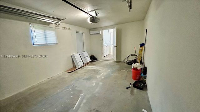 230 NW 8th Ave, Dania Beach, FL 33004