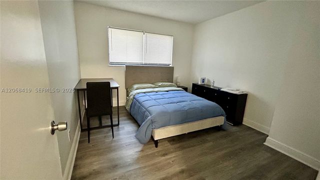 230 NW 8th Ave, Dania Beach, FL 33004