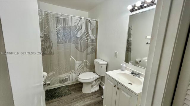 230 NW 8th Ave, Dania Beach, FL 33004