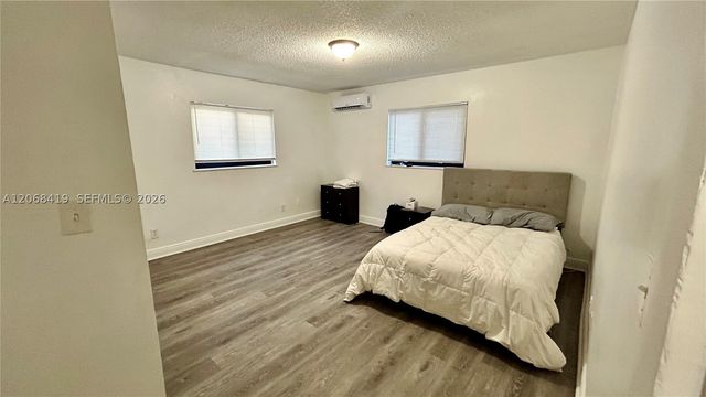 230 NW 8th Ave, Dania Beach, FL 33004