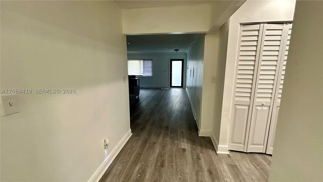 230 NW 8th Ave, Dania Beach, FL 33004