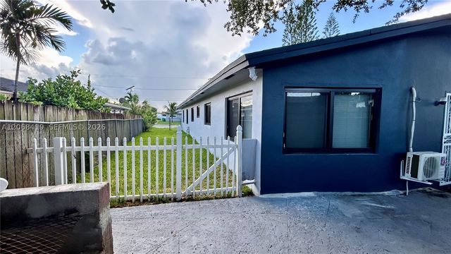 230 NW 8th Ave, Dania Beach, FL 33004