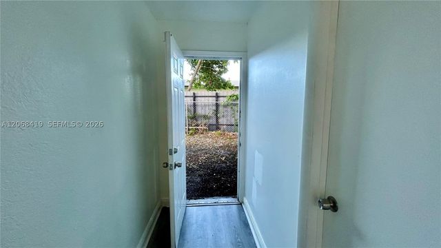 230 NW 8th Ave, Dania Beach, FL 33004
