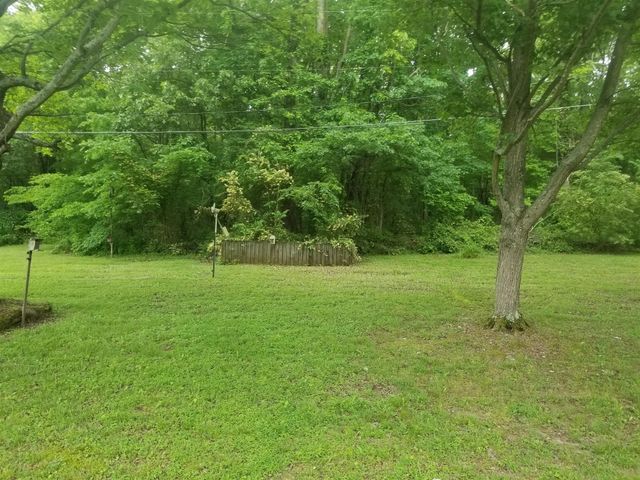 201 Sam Davis Dr, Springfield, TN 37172