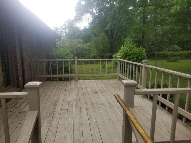 201 Sam Davis Dr, Springfield, TN 37172