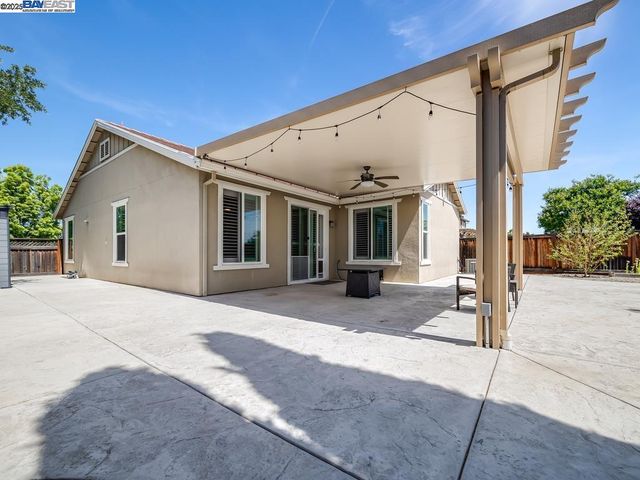 1178 Tropicana Ln, Brentwood, CA 94513