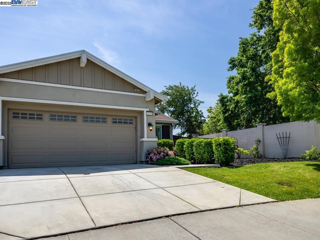 1178 Tropicana Ln, Brentwood, CA 94513