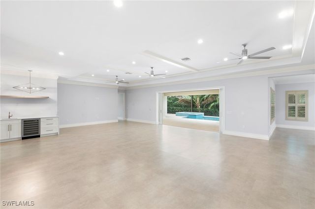 1086 Michigan AVE, Naples, FL 34103