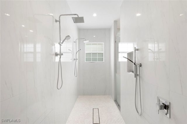 1086 Michigan AVE, Naples, FL 34103