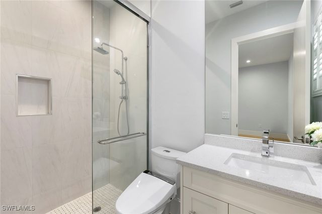 1086 Michigan AVE, Naples, FL 34103