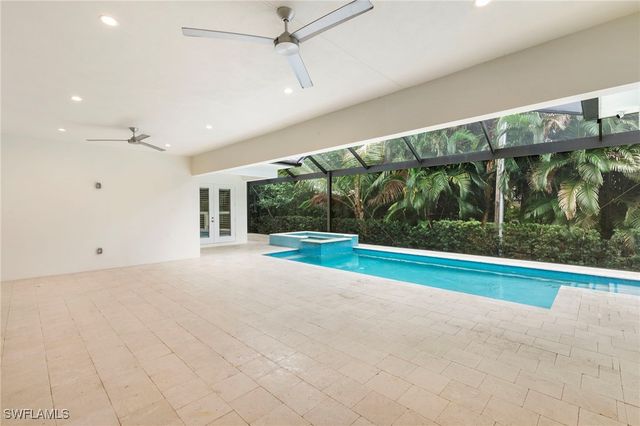 1086 Michigan AVE, Naples, FL 34103