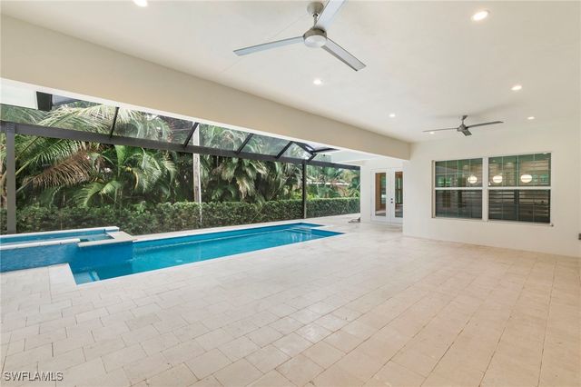 1086 Michigan AVE, Naples, FL 34103