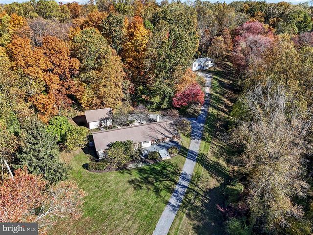 202 CREEK RD, Lincoln University, PA 19352