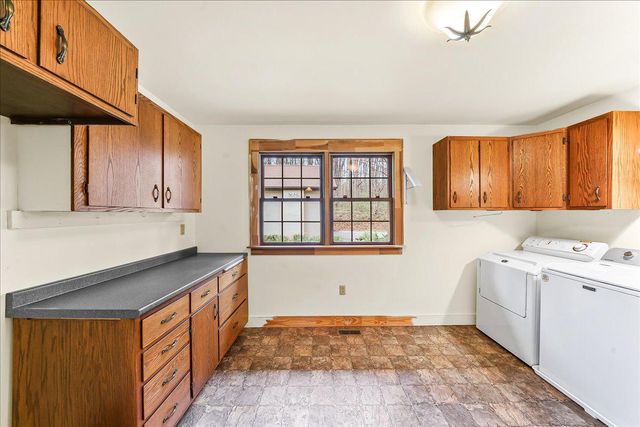 202 CREEK RD, Lincoln University, PA 19352