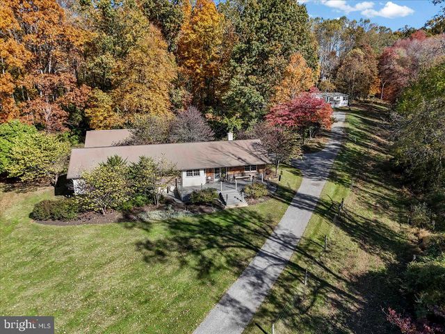 202 CREEK RD, Lincoln University, PA 19352