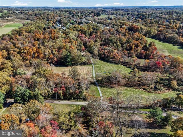 202 CREEK RD, Lincoln University, PA 19352