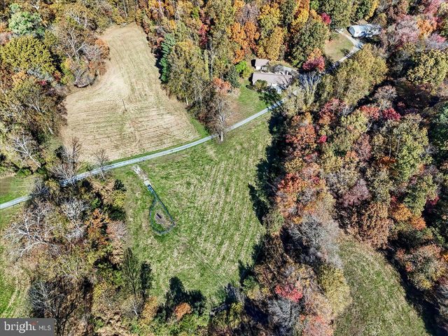 202 CREEK RD, Lincoln University, PA 19352