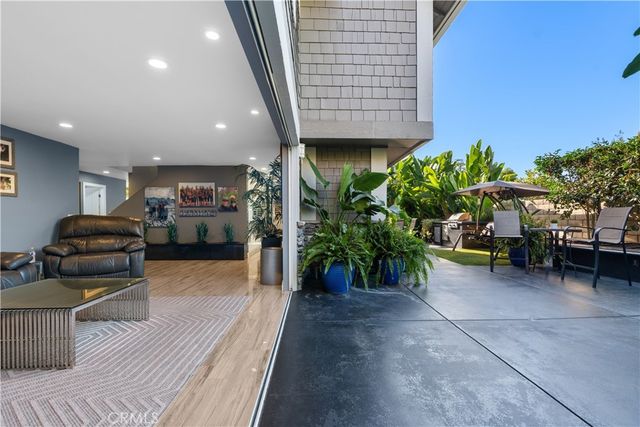 1124 Dennis Drive, Costa Mesa, CA 92626