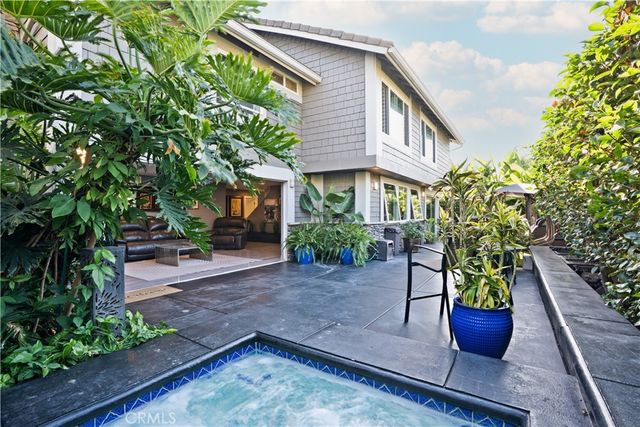 1124 Dennis Drive, Costa Mesa, CA 92626