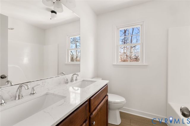 2454 Crowncrest Dr, Henrico, VA 23233