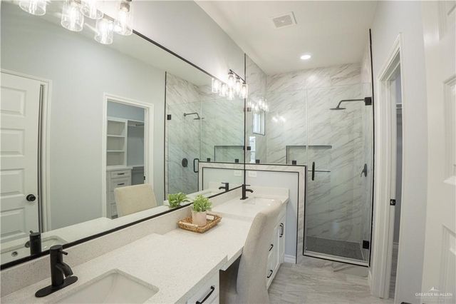 806 Beanka Drive, La Feria, TX 78559