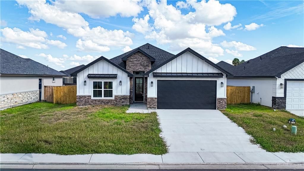 806 Beanka Drive, La Feria, TX 78559