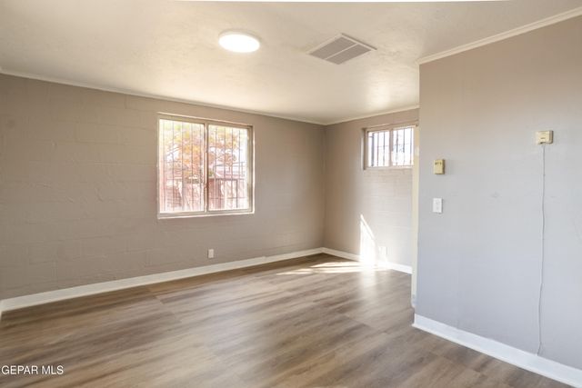 1051 SAINT JOHNS Drive, El Paso, TX 79903