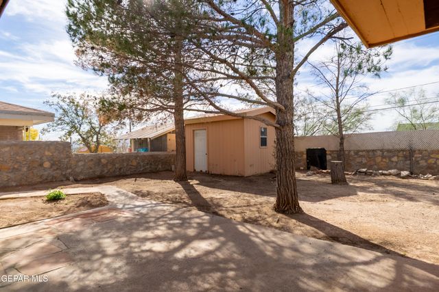 1051 SAINT JOHNS Drive, El Paso, TX 79903