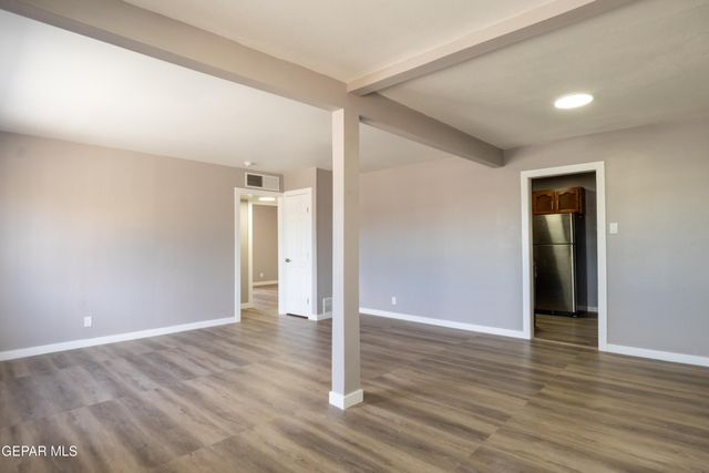 1051 SAINT JOHNS Drive, El Paso, TX 79903