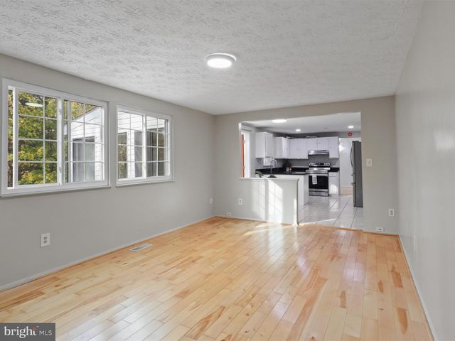 8463 MONARCH CT, Annandale, VA 22003