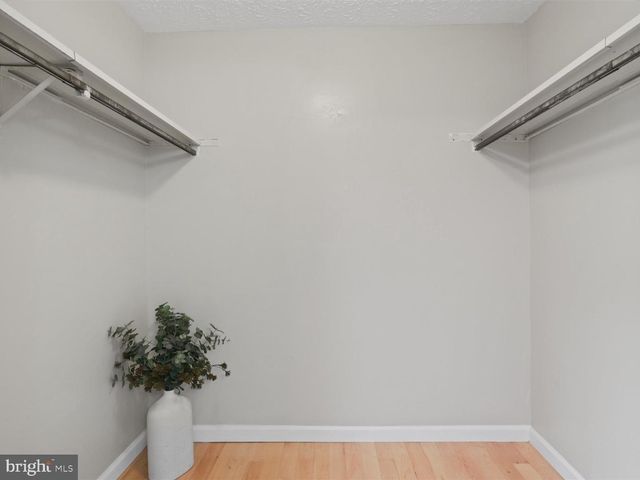 8463 MONARCH CT, Annandale, VA 22003