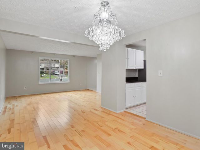 8463 MONARCH CT, Annandale, VA 22003