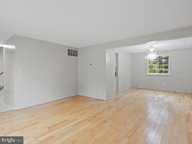 8463 MONARCH CT, Annandale, VA 22003