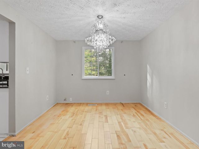8463 MONARCH CT, Annandale, VA 22003