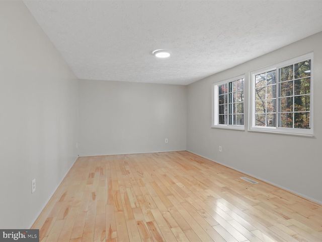 8463 MONARCH CT, Annandale, VA 22003