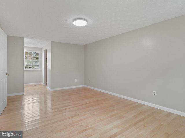 8463 MONARCH CT, Annandale, VA 22003
