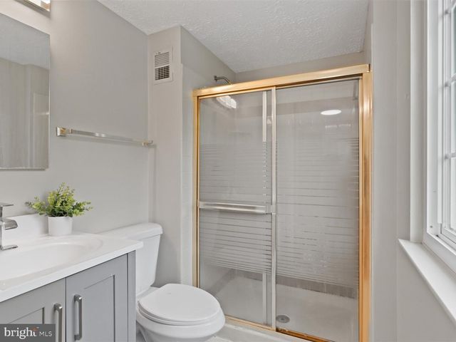 8463 MONARCH CT, Annandale, VA 22003