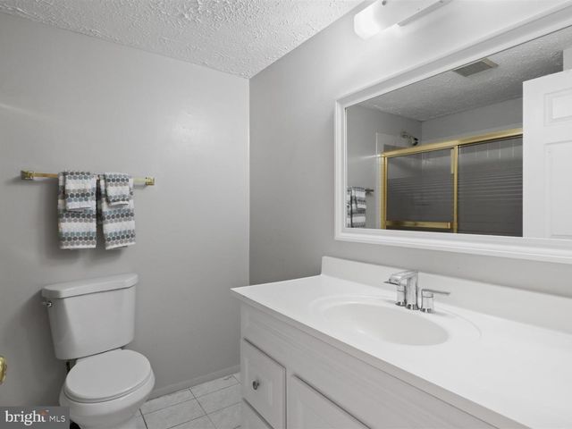 8463 MONARCH CT, Annandale, VA 22003