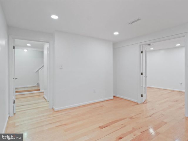 8463 MONARCH CT, Annandale, VA 22003