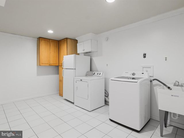 8463 MONARCH CT, Annandale, VA 22003