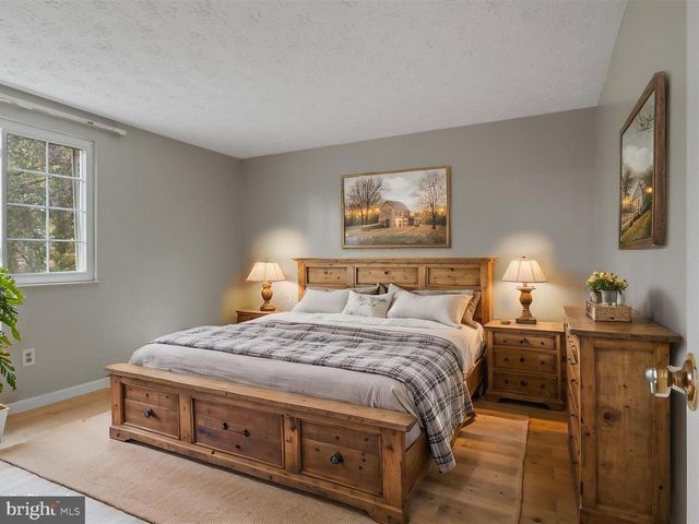 8463 MONARCH CT, Annandale, VA 22003