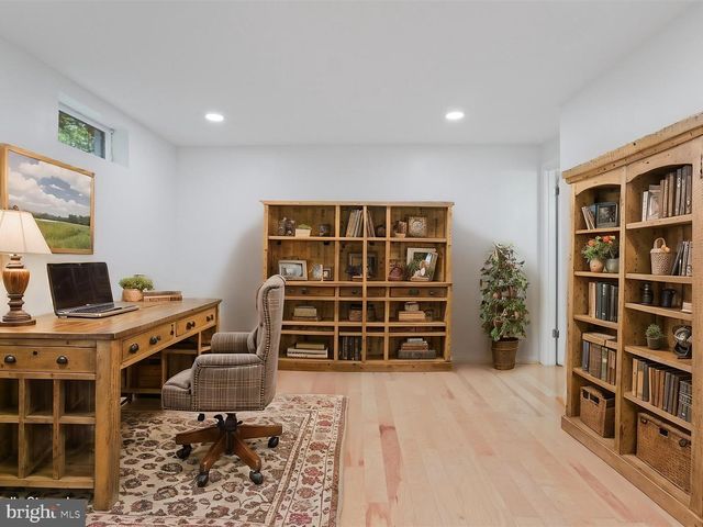 8463 MONARCH CT, Annandale, VA 22003