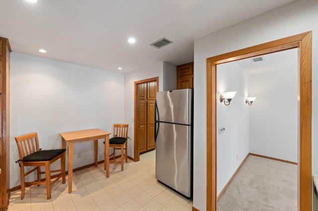 7200 Cahill Road 100, Edina, MN 55439