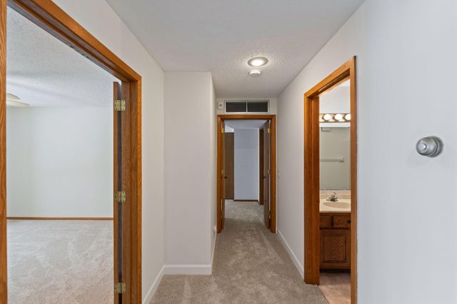 7200 Cahill Road 100, Edina, MN 55439