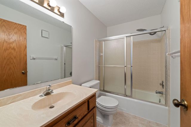 7200 Cahill Road 100, Edina, MN 55439