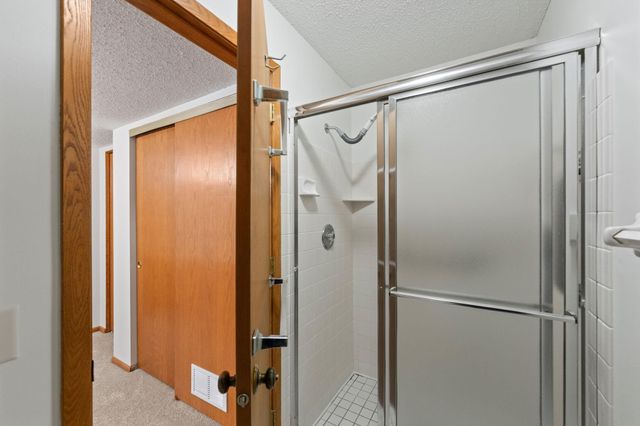 7200 Cahill Road 100, Edina, MN 55439