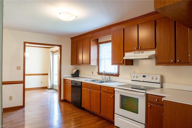 2847 Decatur DR, Hayes, VA 23072