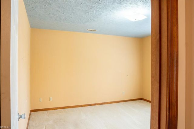 2847 Decatur DR, Hayes, VA 23072